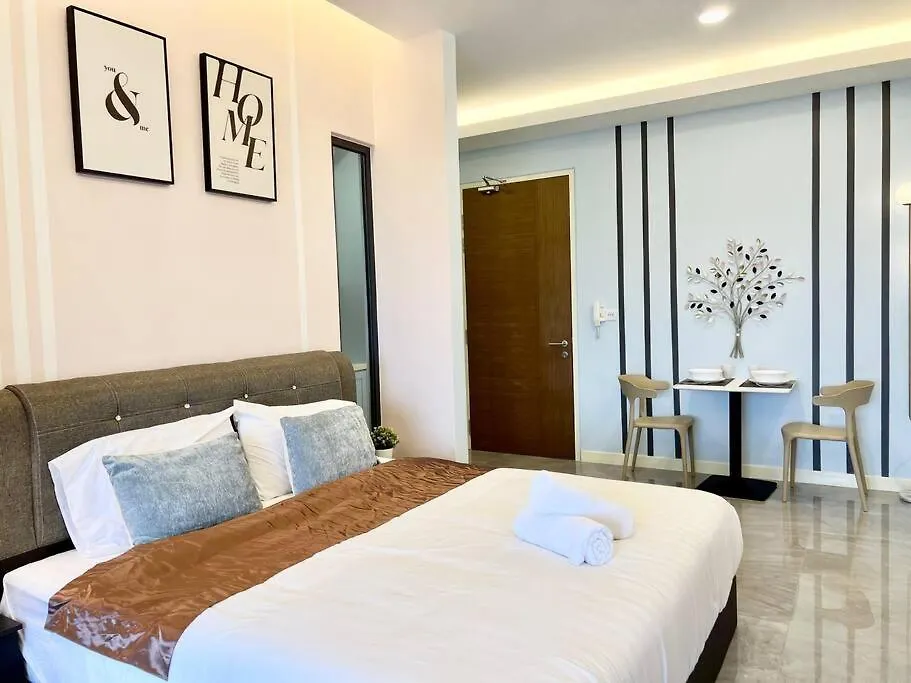 Imperio Studio 2Pax/Bathub/Tvbox/Attari-Game/City Malacca 0*,